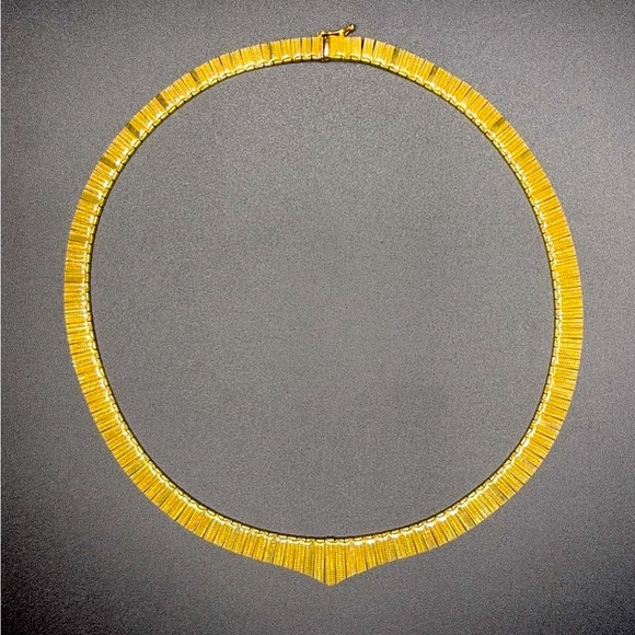 ✨SOLD✨ 14K Gold Vintage Etched Collar Necklace 28.6g - Picture 6 of 11